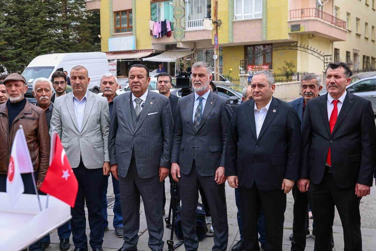 KEÇİÖREN BELEDİYE BAŞKANI MESUT ÖZARSLAN, ÖZEL HALK OTOBÜSLERİ HAREKET NOKTASINI ZİYARET...