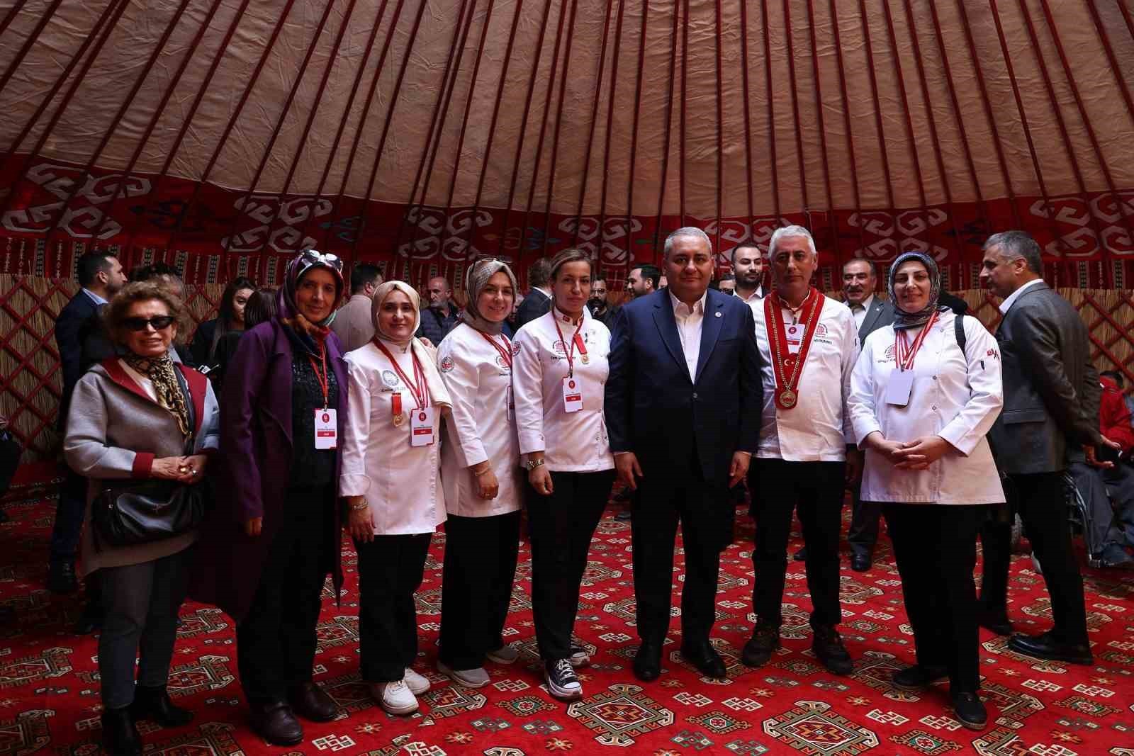 KEÇİÖREN BELEDİYESİ TARAFINDAN TÜRKİYE AŞÇILAR FEDERASYONU İŞ BİRLİĞİYLE DÜZENLENEN 2. GELENEKSEL...