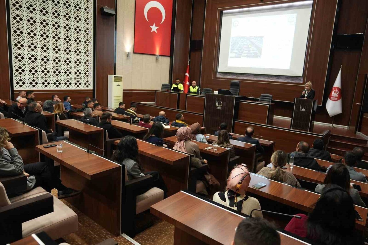 KEÇİÖREN BELEDİYESİ VE ANKARA VALİLİĞİ İL EMNİYET MÜDÜRLÜĞÜ İŞ BİRLİĞİYLE BELEDİYE PERSONELİNE...