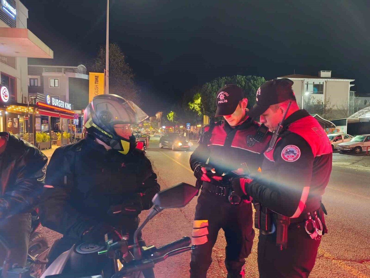 KENTİN HUZUR VE GÜVENLİĞİ İÇİN TEKİRDAĞ’DA TRAFİK POLİSLERİ DENETİMLERİ...