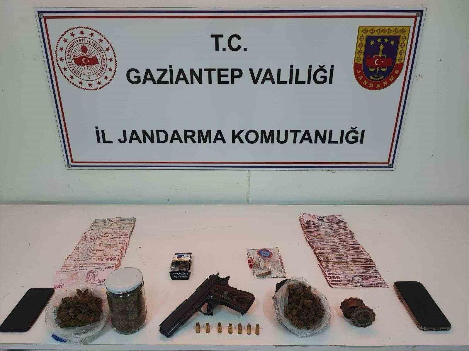 KESİNLEŞMİŞ 16 YIL CEZAYLA ARANAN UYUŞTURUCU TACİRİ YAKALANDI