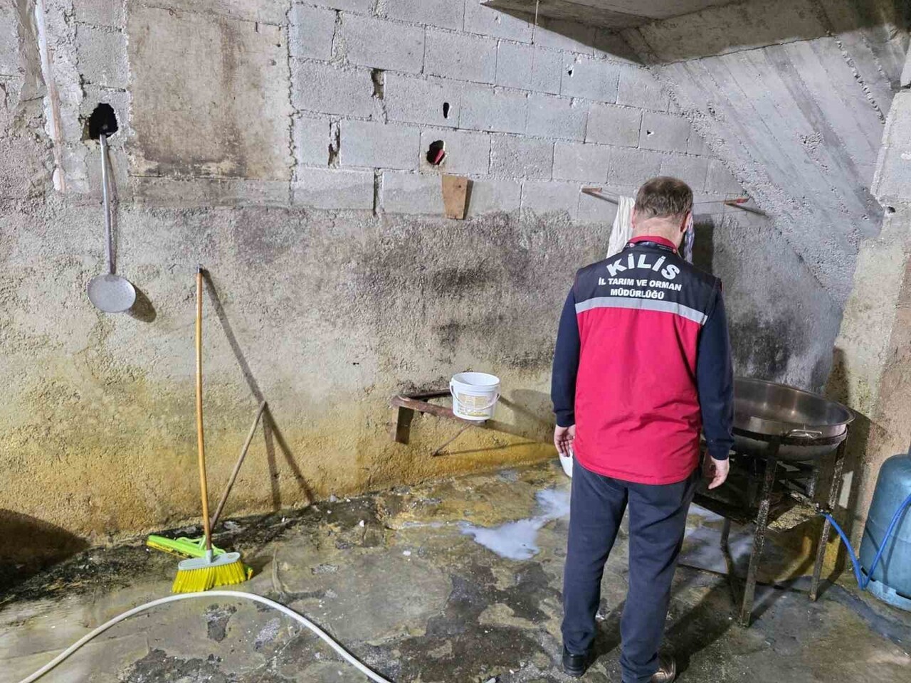 KİLİS’TE KAÇAK SÜT ÜRÜNÜ ÜRETİMİ YAPILAN ADRESE 315 BİN TL CEZA