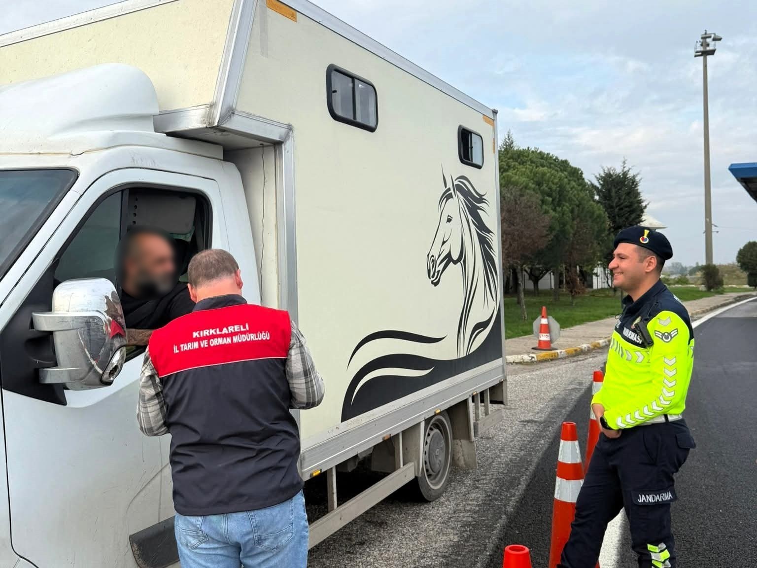 KIRKLARELİ’NDE İL TARIM VE ORMAN MÜDÜRLÜĞÜNCE CANLI HAYVAN VE HAYVANSAL ÜRÜNLERİN NAKİLLERİNE...