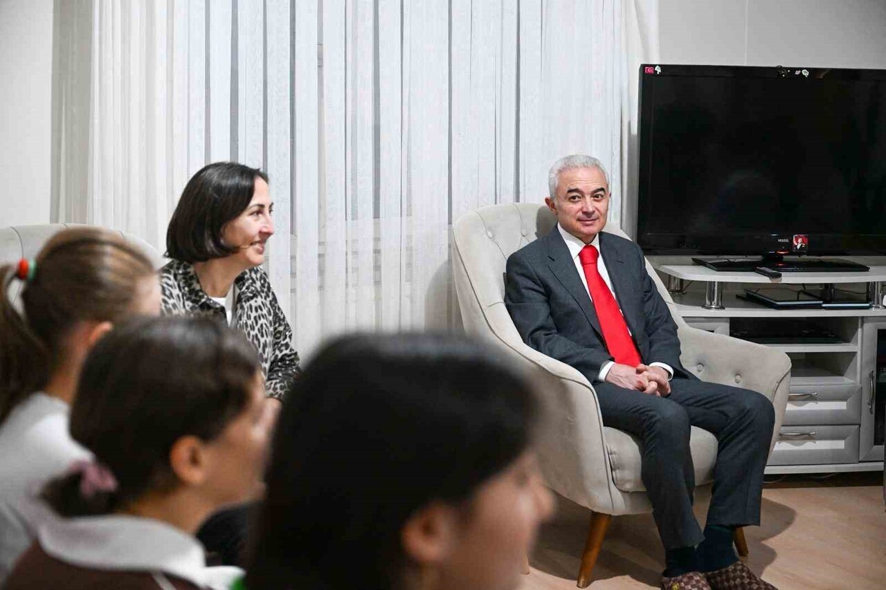 KIRKLARELİ VALİSİ UĞUR TURAN VE EŞİ NİHAL TURAN, AİLE VE SOSYAL HİZMETLER İL MÜDÜRÜ BİLGİN...