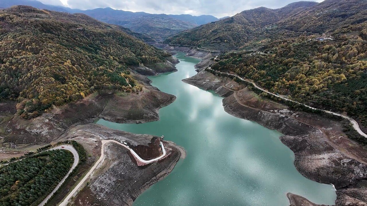 KOCAELİ'NİN DOĞA TURİZMİYLE ÖNE ÇIKAN İLÇESİ BAŞİSKELE, SONBAHARIN GELMESİYLE BİRLİKTE...