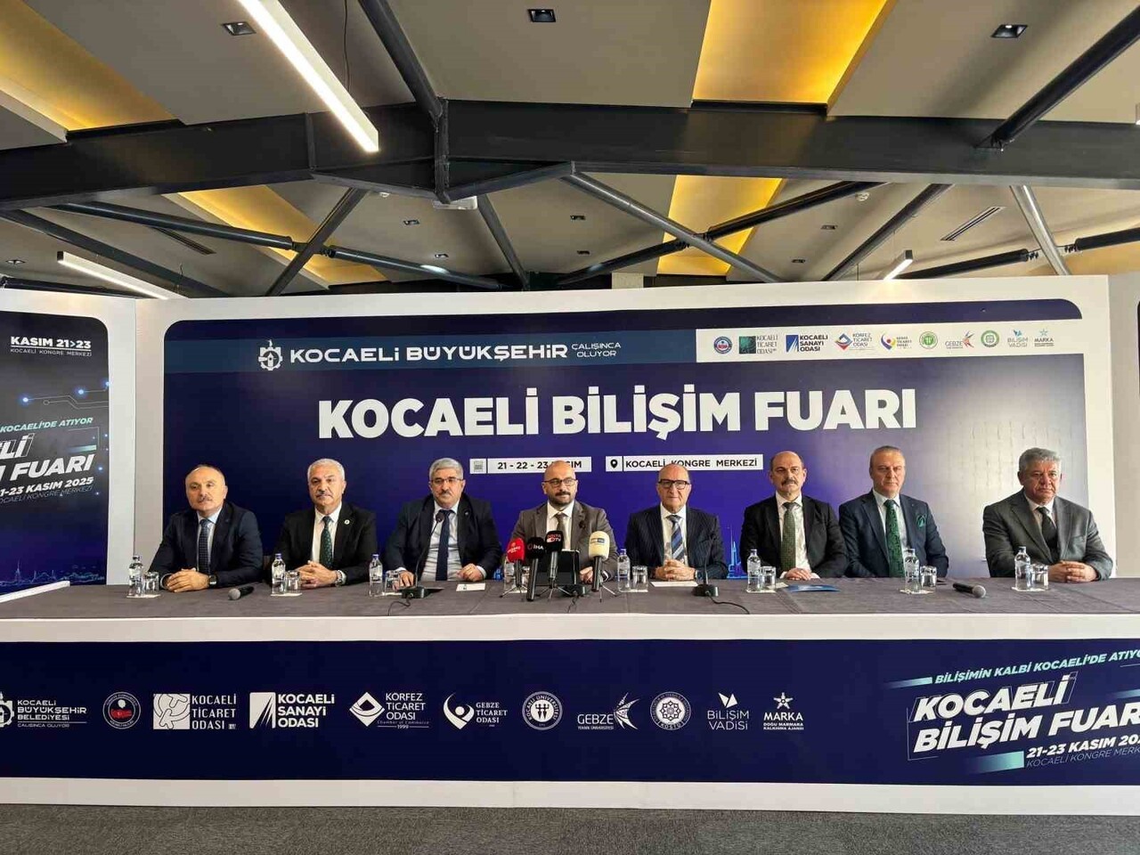KOCAELİ BÜYÜKŞEHİR BELEDİYESİ ÖNCÜLÜĞÜNDE DÜZENLENECEK KOCAELİ BİLİŞİM FUARI'NIN TANITIM...