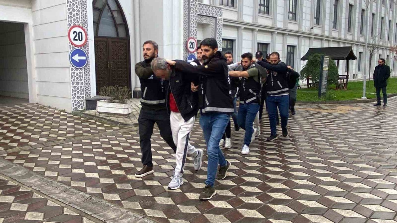 KOCAELİ’NİN DİLOVASI İLÇESİNDE 7 İŞÇİNİN YAŞAMINI YİTİRDİĞİ PARFÜM DOLUM TESİSİNİN TUTUKLU BULUNAN...