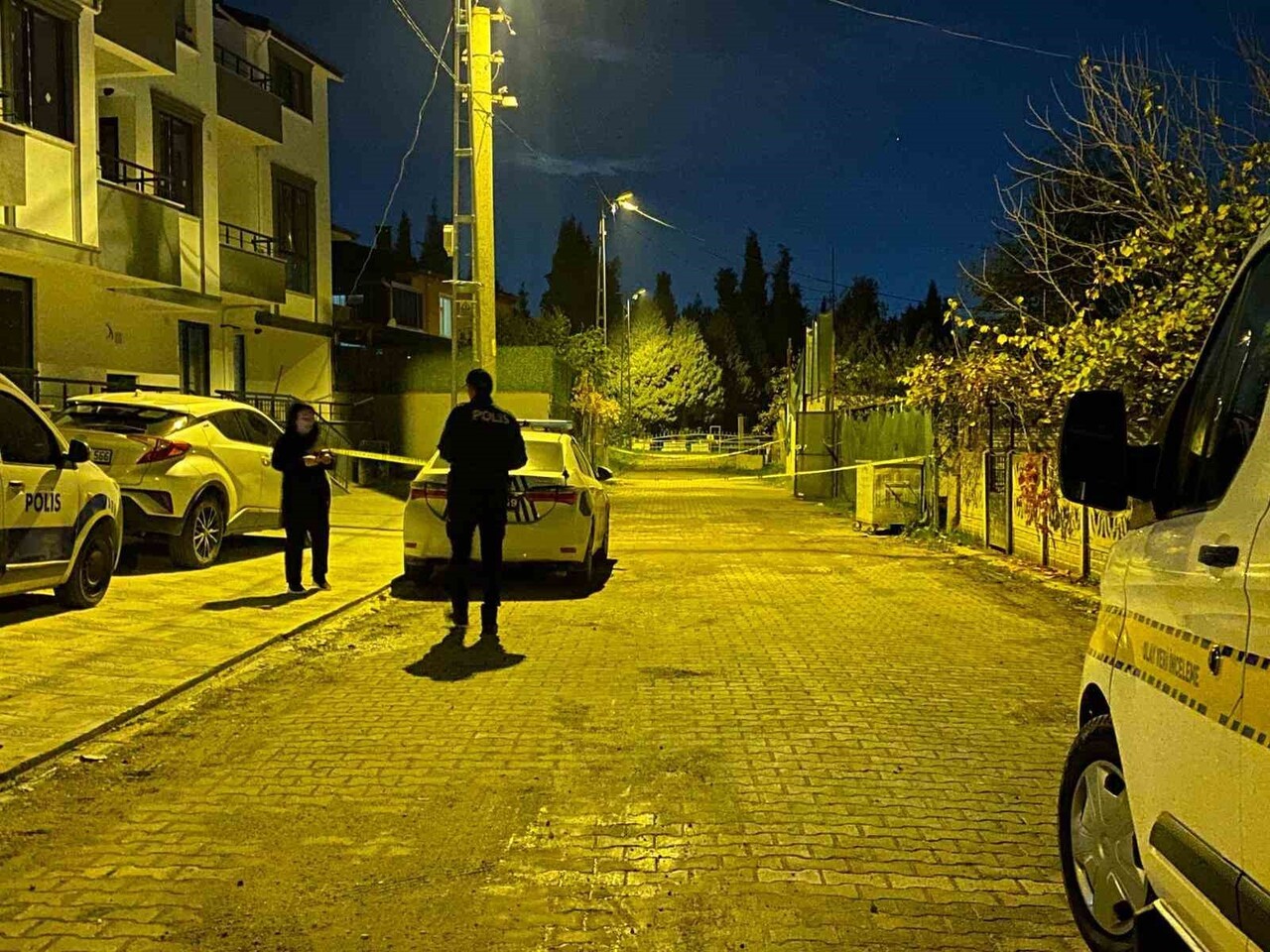 KOCAELİ’NİN KARTEPE İLÇESİNDE BULUNAN BİR ÇAMAŞIRHANEDE ÇIKAN OLAYDA 1 KİŞİ HAYATINI KAYBETTİ, 1...