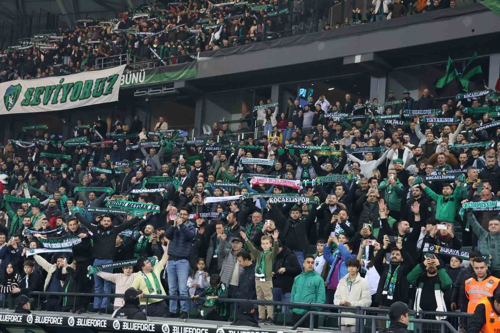 KOCAELİSPOR - GALATASARAY MAÇINDA REKOR DENEMESİ YAPILACAK (ARŞİV)