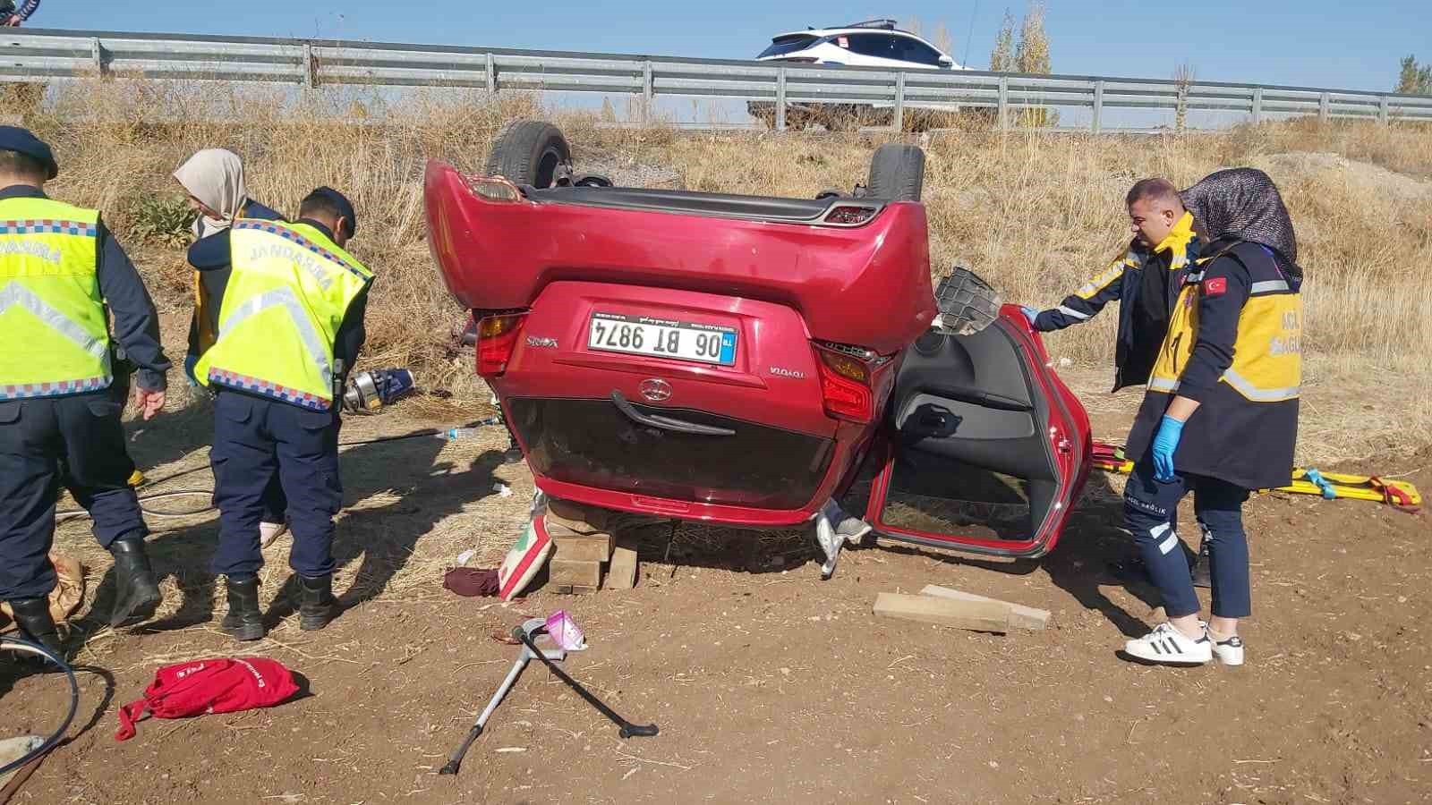 KONYA’NIN SEYDİŞEHİR İLÇESİNDE ŞARAMPOLE TAKLA ATAN OTOMOBİLDE AYNI AİLEDEN 1 KİŞİ HAYATINI...