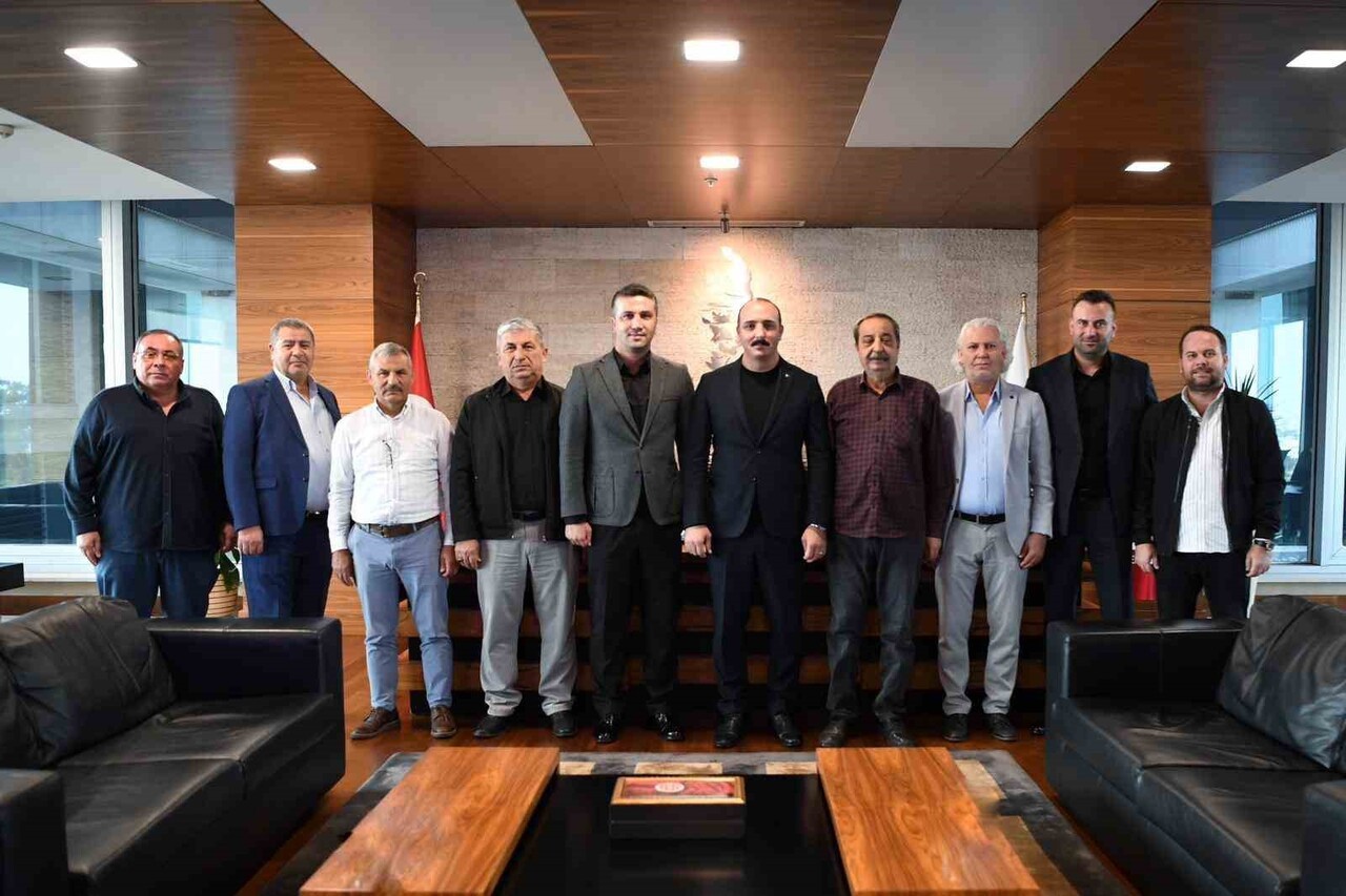 KONYAALTI BELEDİYE BAŞKANI CEM KOTAN, ÖZEL HALK OTOBÜSLERİ KOOPERATİFİ BAŞKANI ERDOĞAN ERÇİFTÇİ...