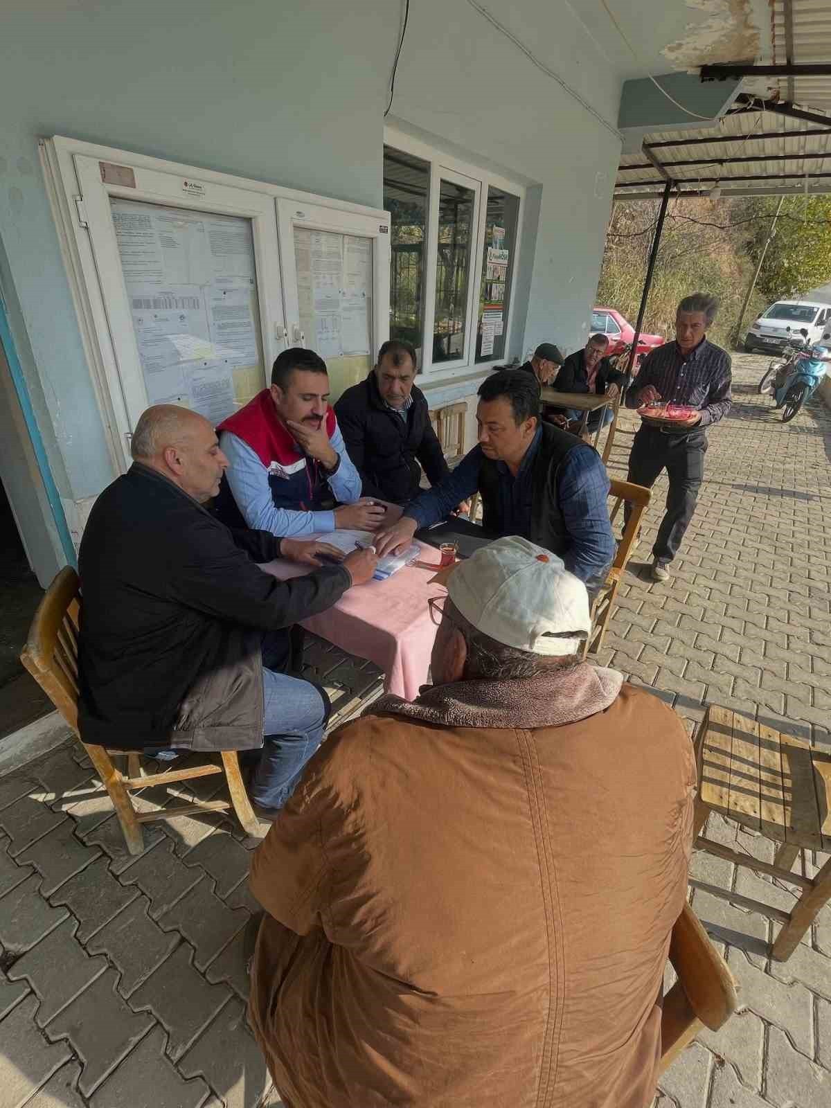 KÖŞK İLÇE TARIM VE ORMAN MÜDÜRLÜĞÜ EKİPLERİ, CUMA BULUŞMALARI KAPSAMINDA ÜRETİCİLERLE BİR ARAYA...