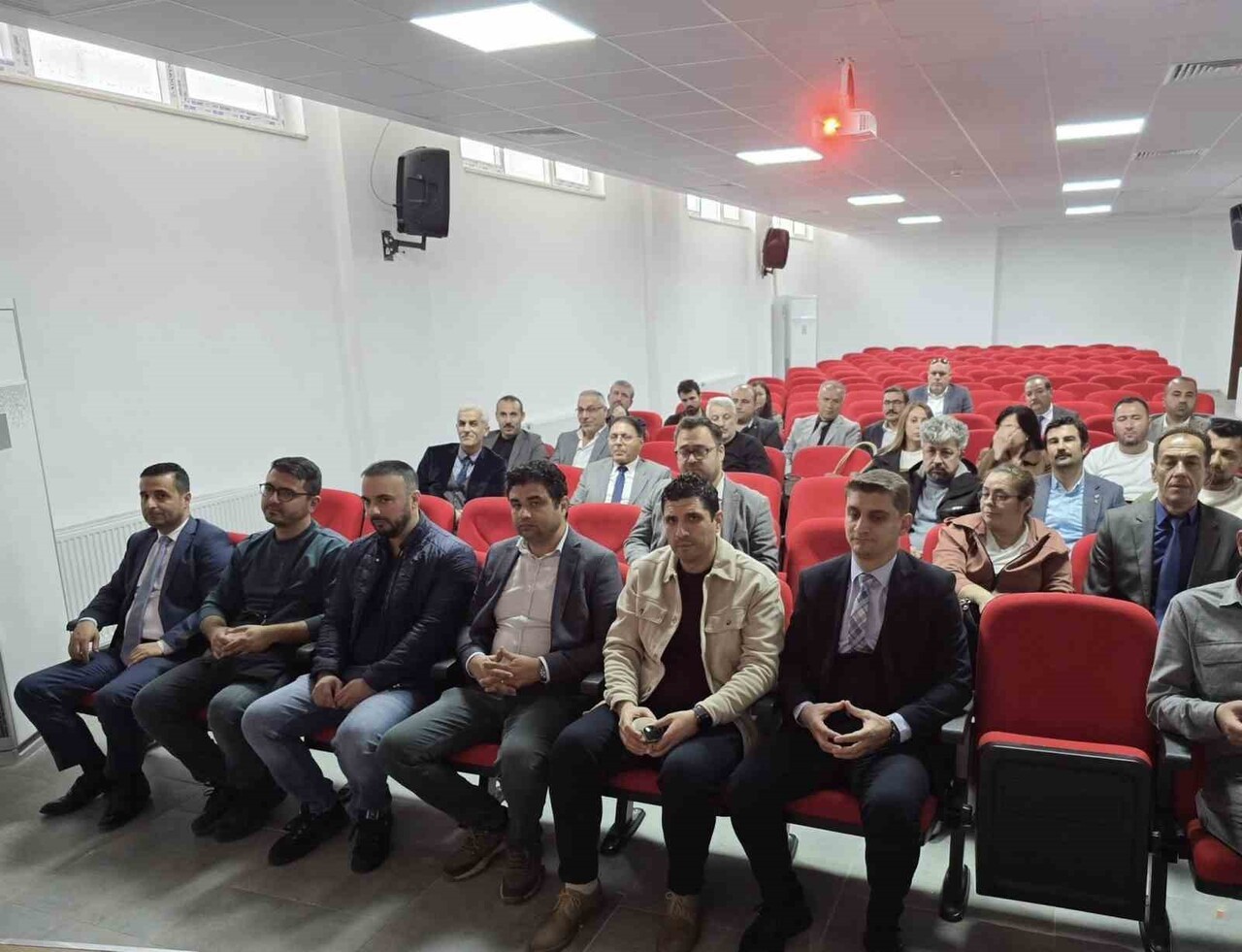 KÖŞK’TE OKUL MÜDÜRLERİ AYLIK DEĞERLENDİRME TOPLANTISINDA BULUŞTU