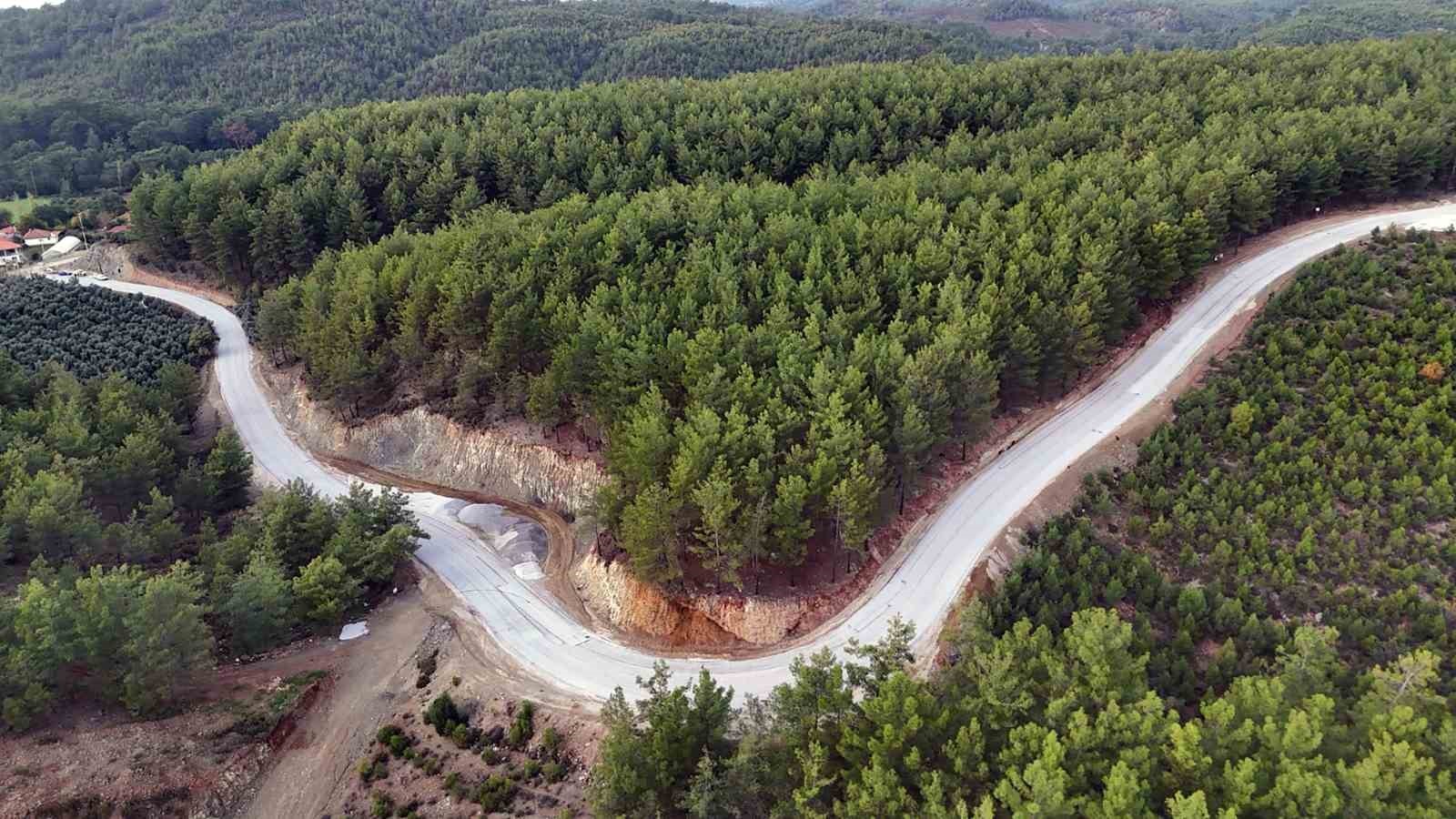 KÖYCEĞİZ’DE 21 MİLYON TL’LİK YOL YATIRIMI DEVAM EDİYOR