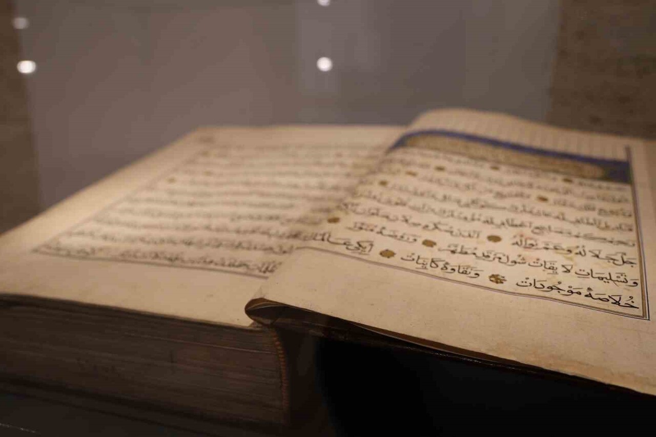 KÜLTÜR VE TURİZM BAKANLIĞI ORGANİZESİNDE AŞIK PAŞA’YA AİT 700–800 YILLIK YAZMA ESERLERİN YER...