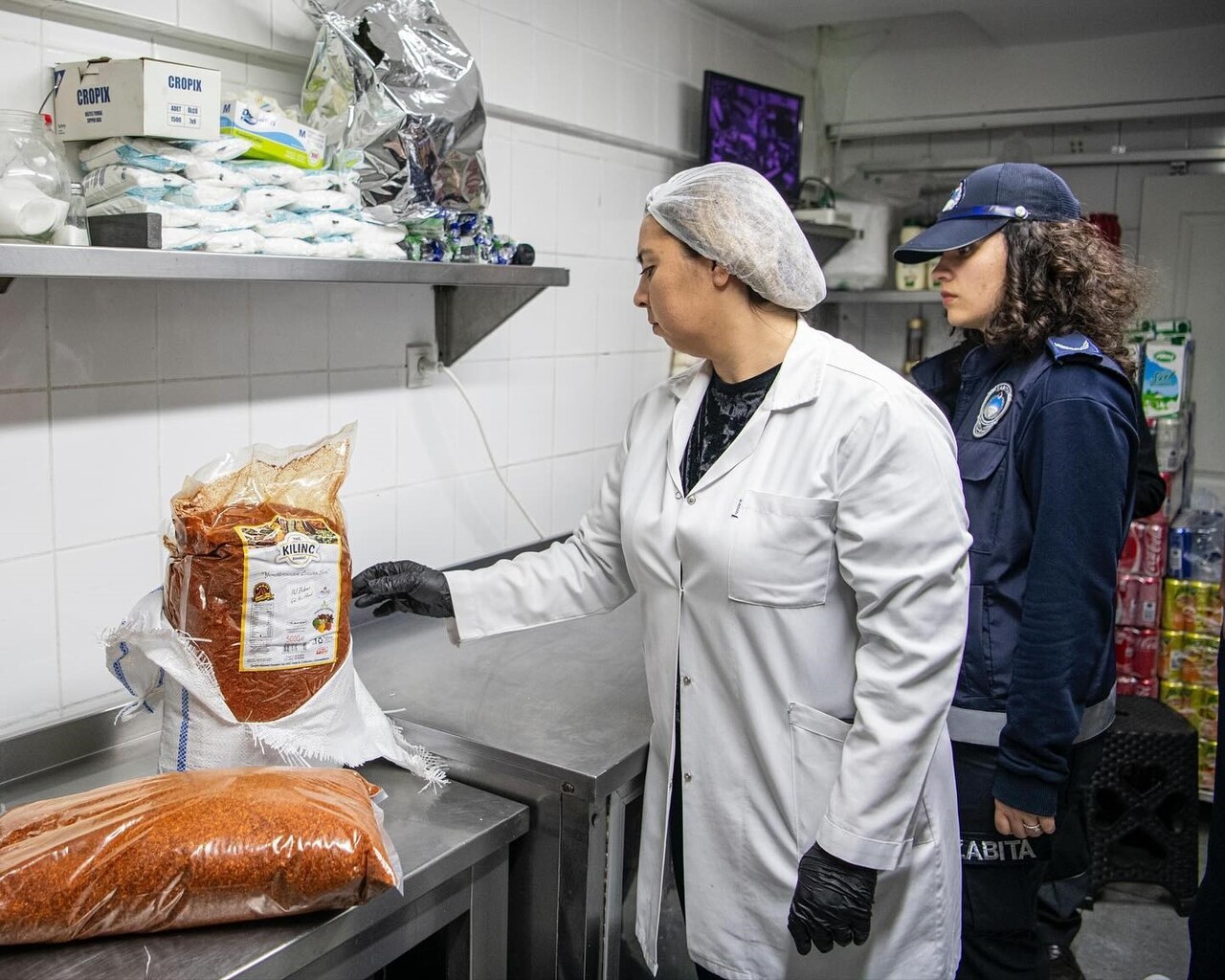 KUŞADASI’NDA GIDA DENETİMİ