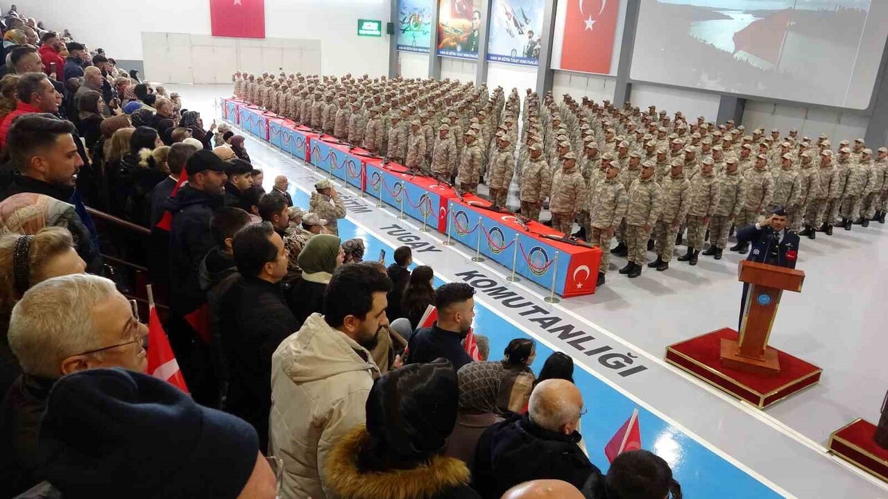 KÜTAHYA HAVA ER EĞİTİM TUGAY KOMUTANLIĞI’NDA 2025 YILI 4-A TERTİP ERLER YEMİN EDEREK USTA ASKER...