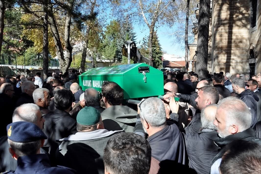 KÜTAHYA OSB’NİN DUAYEN İSMİ BEKİR ESKİOĞLU SON YOLCULUĞUNA UĞURLANDI