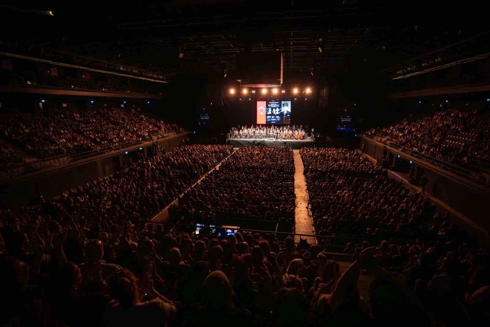 LİMAK FİLARMONİ ORKESTRASI, ‘OPERANIN YILDIZLARIYLA BULUŞMA’ İSİMLİ KONSERLERDE İSTANBUL VE...