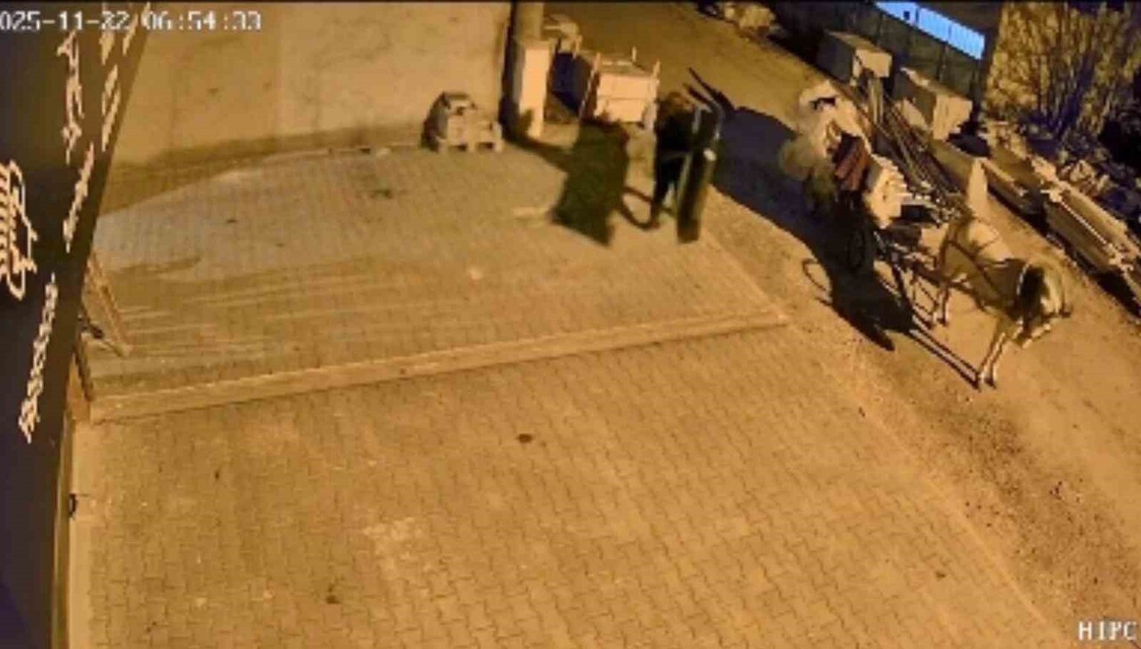 MADDİ DEĞERİ 35 BİN TL OLAN MALZEMELERİN SAAT 05.00 SIRALARINDA 3 ŞÜPHELİ TARAFINDAN AT ARABASINA...