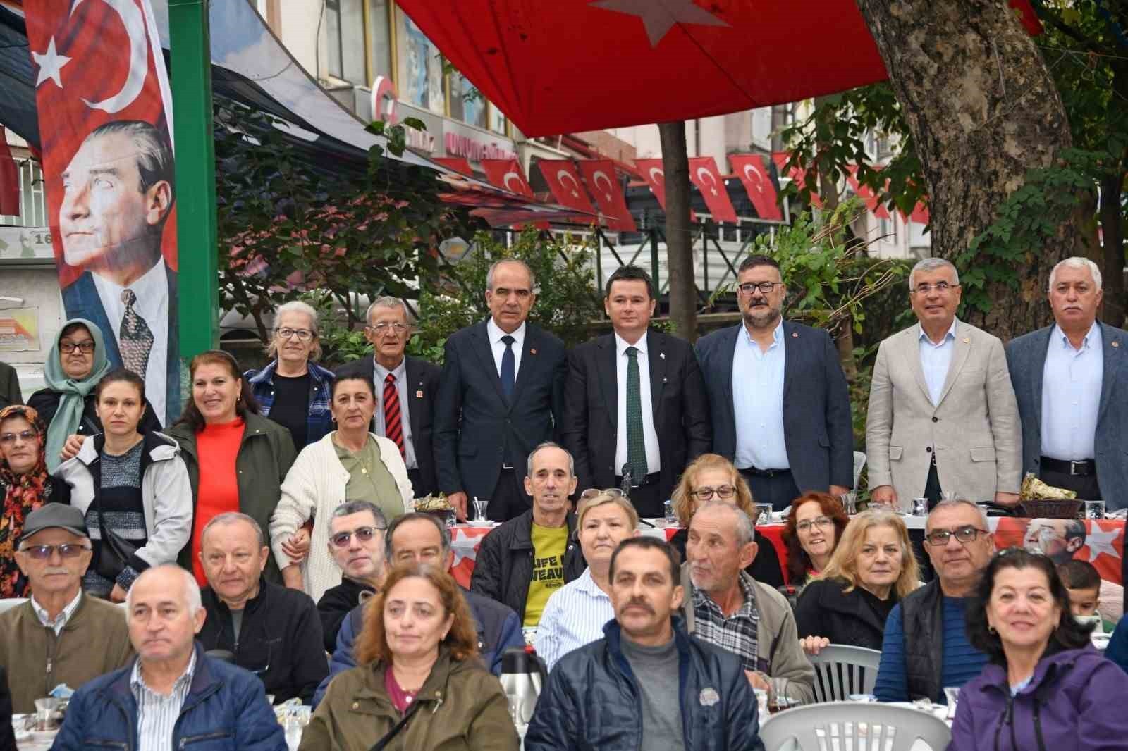 MAHALLEDEKİ SORUNLARI YERİNDE İNCELEYEN BAŞKAN AYDIN, VATANDAŞLARIN TALEPLERİNİ DİNLEYEREK ÇÖZÜM...