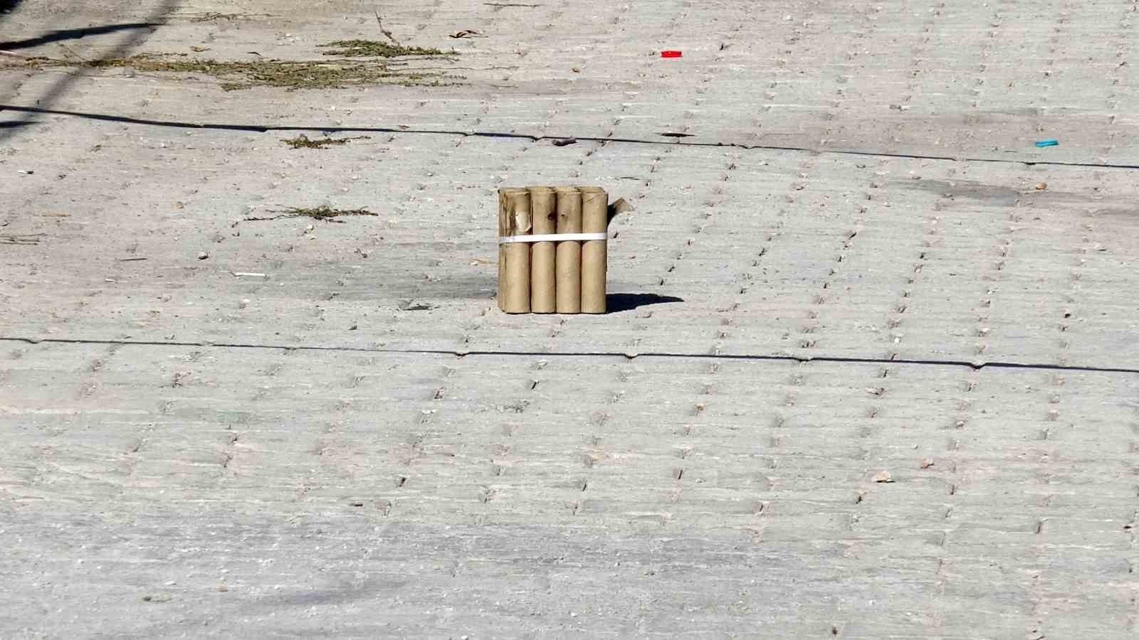 MALATYA'NIN YEŞİLYURT İLÇESİNDE BİR OKUL YERLEŞKESİNDE PARK HALİNDEKİ ARACIN ALTINDA BULUNAN HAVAİ...