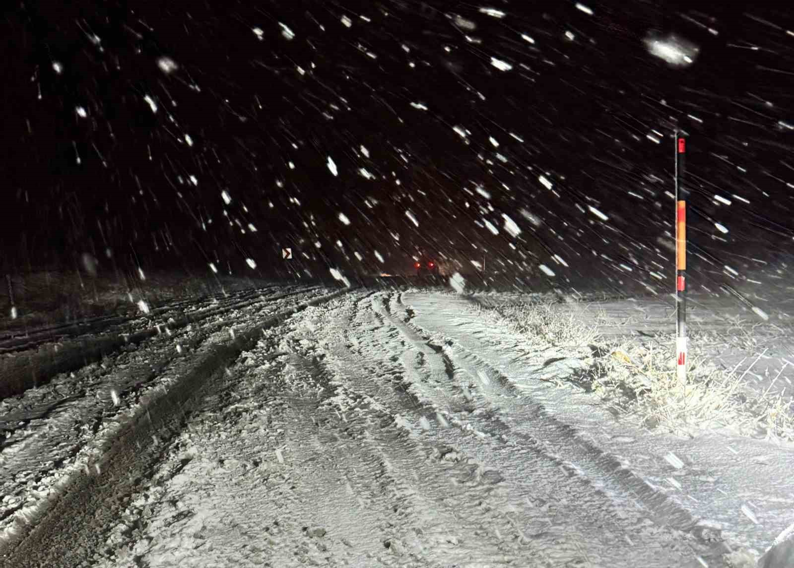MALATYA’DA KIRSAL BÖLGELER KAR ALTINDA