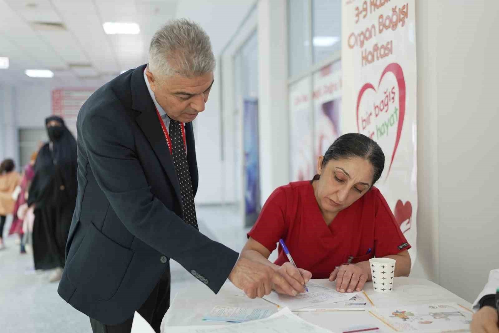 MALATYA EĞİTİM VE ARAŞTIRMA HASTANESİ ANESTEZİYOLOJİ VE REANİMASYON YANDAL UZMANI DOÇ. DR. ZELİHA...