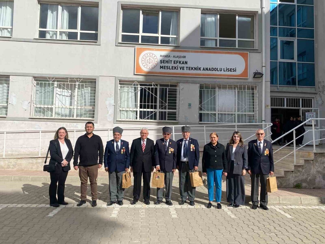 MANİSA'NIN ALAŞEHİR İLÇESİNDE ALAŞEHİR SOSYAL HİZMET MERKEZİ MÜDÜRLÜĞÜ KOORDİNESİNDE, İLÇE MİLLİ...