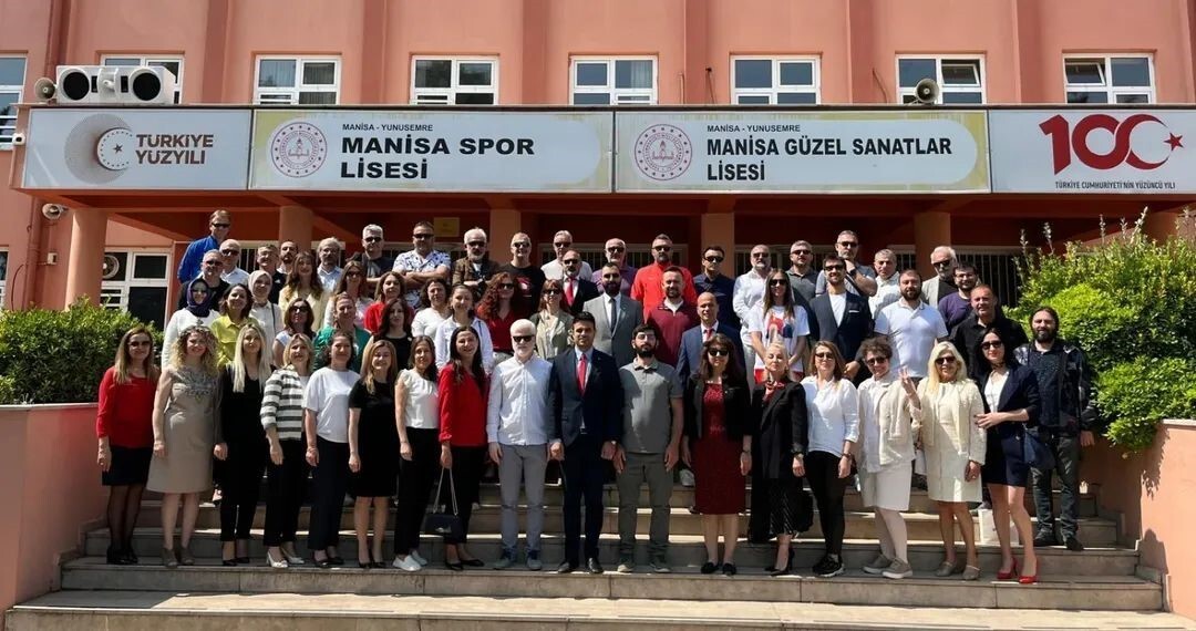 MANİSA GÜZEL SANATLAR LİSESİ VE MANİSA SPOR LİSESİ ÖĞRETMENLERİNİN 24 KASIM ÖĞRETMENLER GÜNÜ...