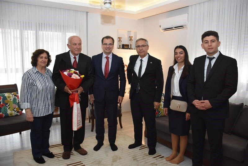 MANİSA’NIN SALİHLİ İLÇESİNDE 24 KASIM ÖĞRETMENLER GÜNÜ KAPSAMINDA ANLAMLI BİR ZİYARET...