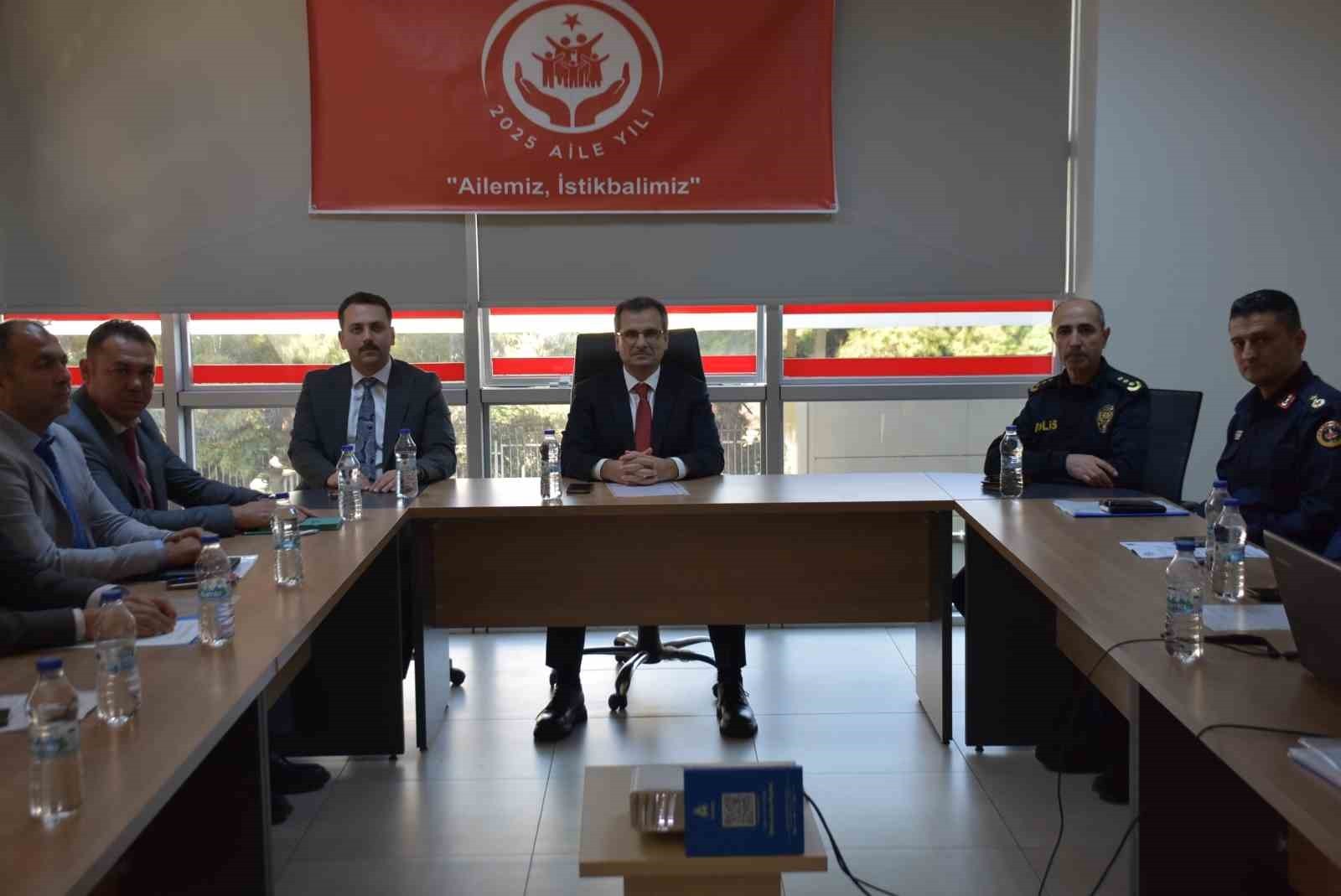 MANİSA’NIN SALİHLİ İLÇESİNDE BAĞIMLILIKLA MÜCADELE ÇALIŞMALARI KAPSAMINDA, KAYMAKAM ALİ GÜLDOĞAN...