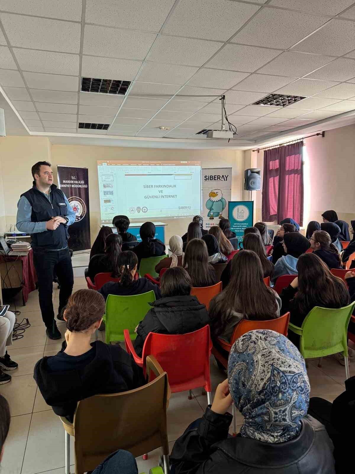 MARDİN'İN MERKEZ ARTUKLU İLÇESİNDE ÖĞRENCİLER SİBERAY PROJESİ KAPSAMINDA...