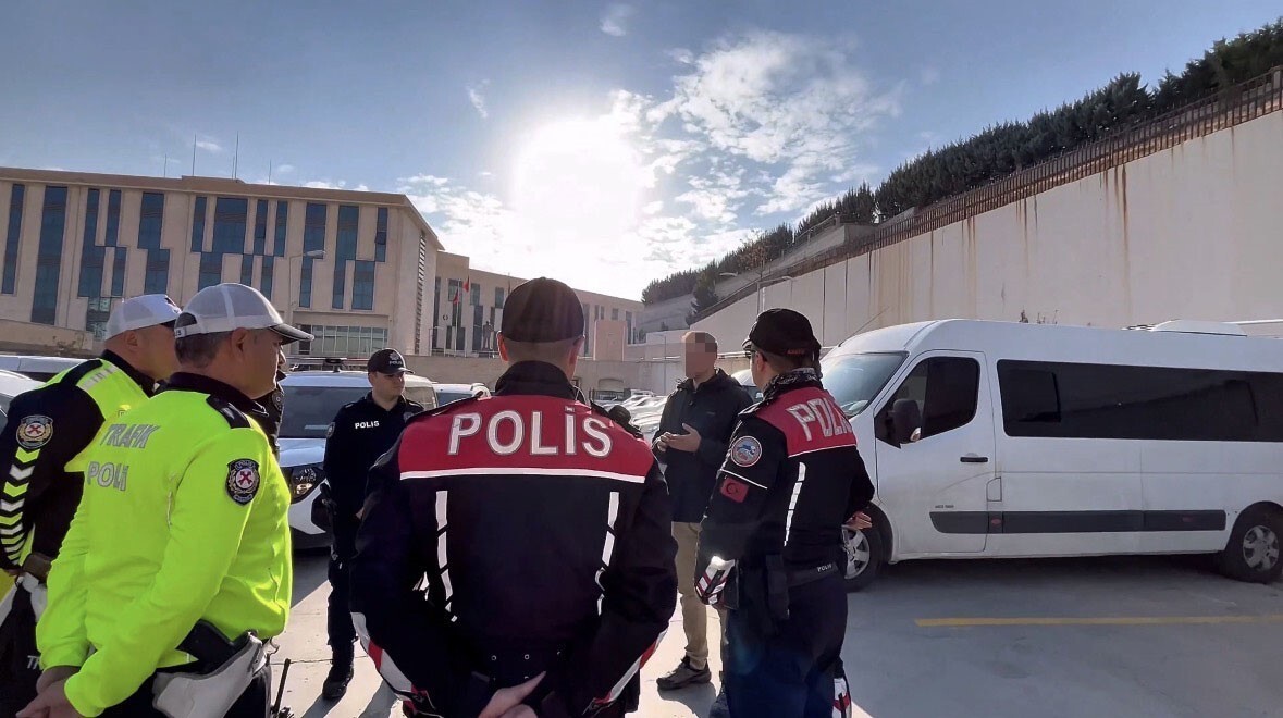 MARDİN İL EMNİYET MÜDÜRLÜĞÜ EKİPLERİ, İL MERKEZİ VE İLÇELERDE "HUZUR VE GÜVEN UYGULAMALARI"...