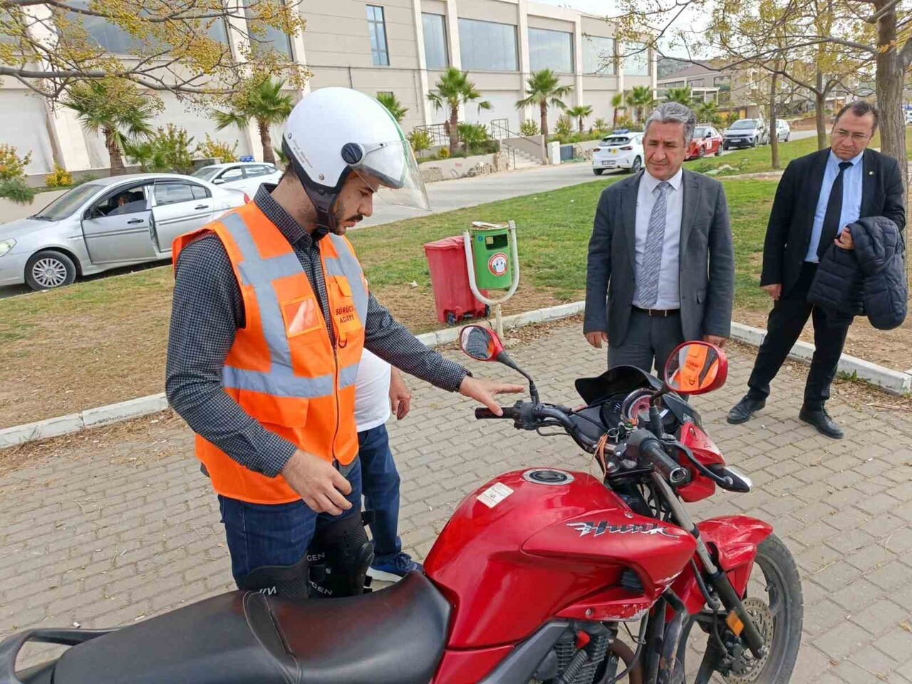 MENTEŞE’DE DİREKSİYON SINAV KOMİSYON ÜYELERİNE YÖNELİK UYGULAMALI EĞİTİM TAMAMLANDI