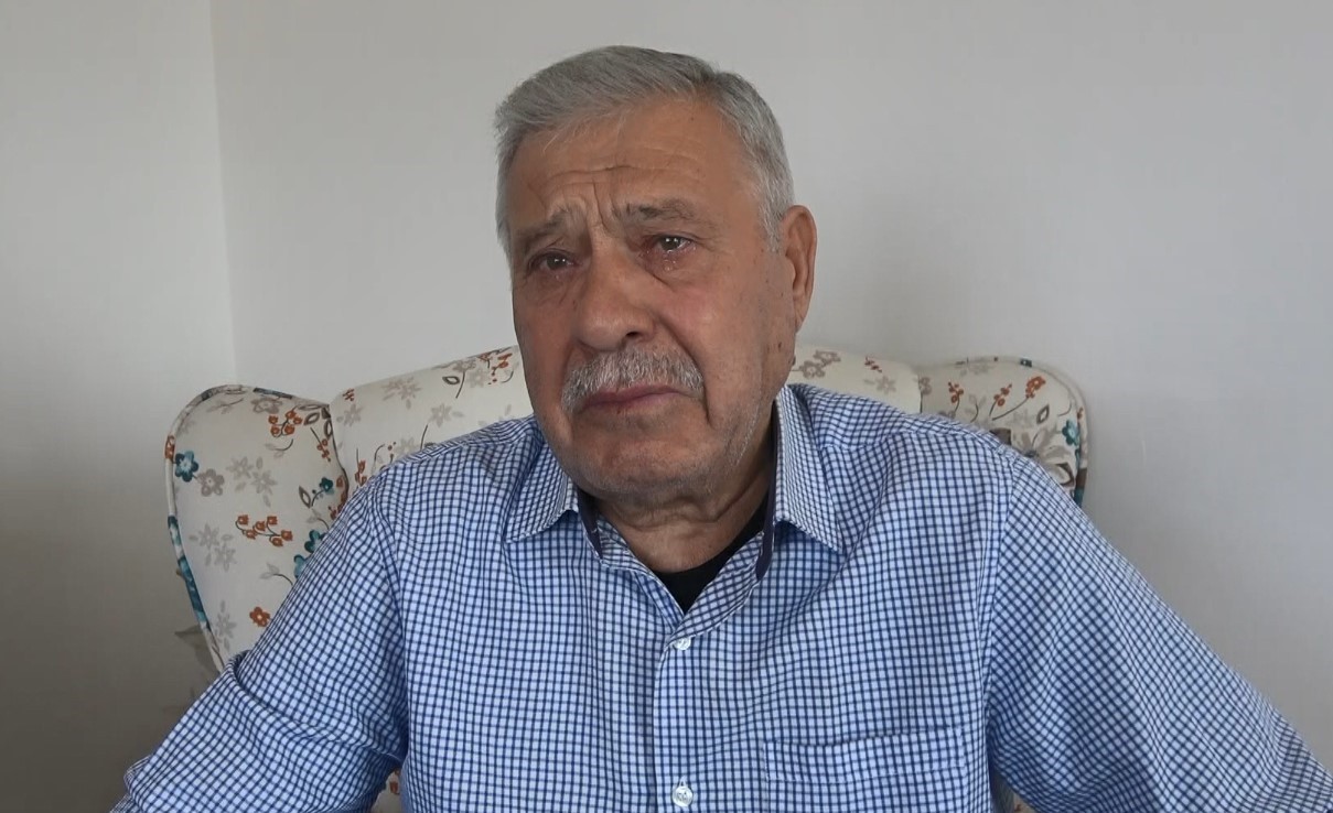 MERSİN'İN ERDEMİ İLÇESİNDE MUADİL İLAÇ VERDİĞİ İÇİN ECZACI KALFASININ KAFASINA SOPAYLA VURAN...