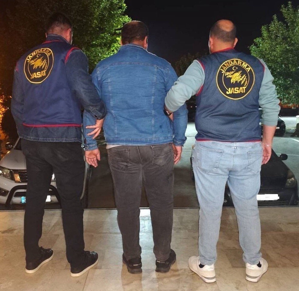 MERSİN'İN MUT İLÇESİNDE EHLİYET SINAVINA DÜZENEKLE GİREN ŞAHIS JANDARMA EKİPLERİ TARAFINDAN...