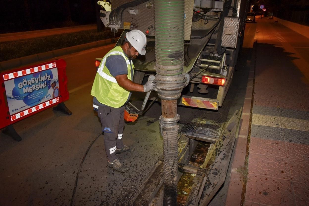 MERSİN BÜYÜKŞEHİR BELEDİYESİ MESKİ GENEL MÜDÜRLÜĞÜ, KENT GENELİNDE YAĞMUR SUYU HATLARI VE...