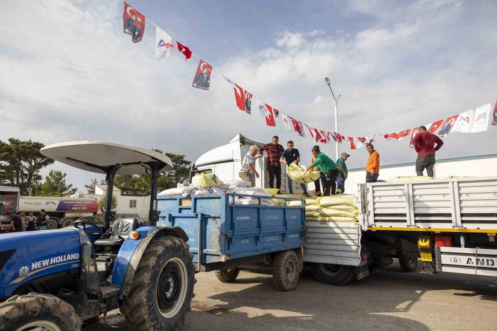 MERSİN’DE 6’NCI YILINA GİREN ‘HADİ GEL KÖYÜMÜZE DESTEK VERELİM’ PROJESİ, KÜÇÜKBAŞ HAYVANCILIKTAN...