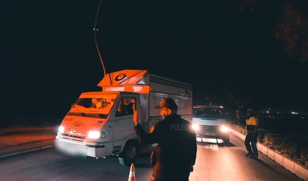 MERSİN VALİSİ ATİLLA TOROS’UN KATILIMIYLA TARSUS İLÇESİNDE GENİŞ KAPSAMLI ASAYİŞ VE HUZUR...