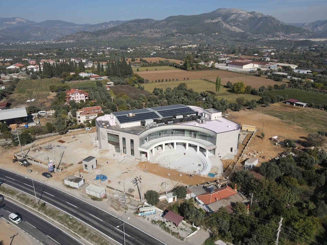 MİLAS KÜLTÜR MERKEZİ’NDE SONA YAKLAŞILDI