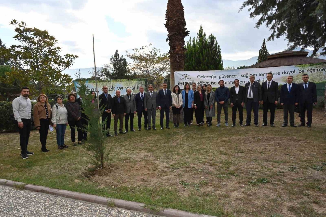 MİLLİ EĞİTİM BAKANLIĞI ‘YEŞİL VATAN-BENİM OKULUM GELECEĞE ÇARE’ PROJESİNDEN İLHAMLA DENİZLİ İL...