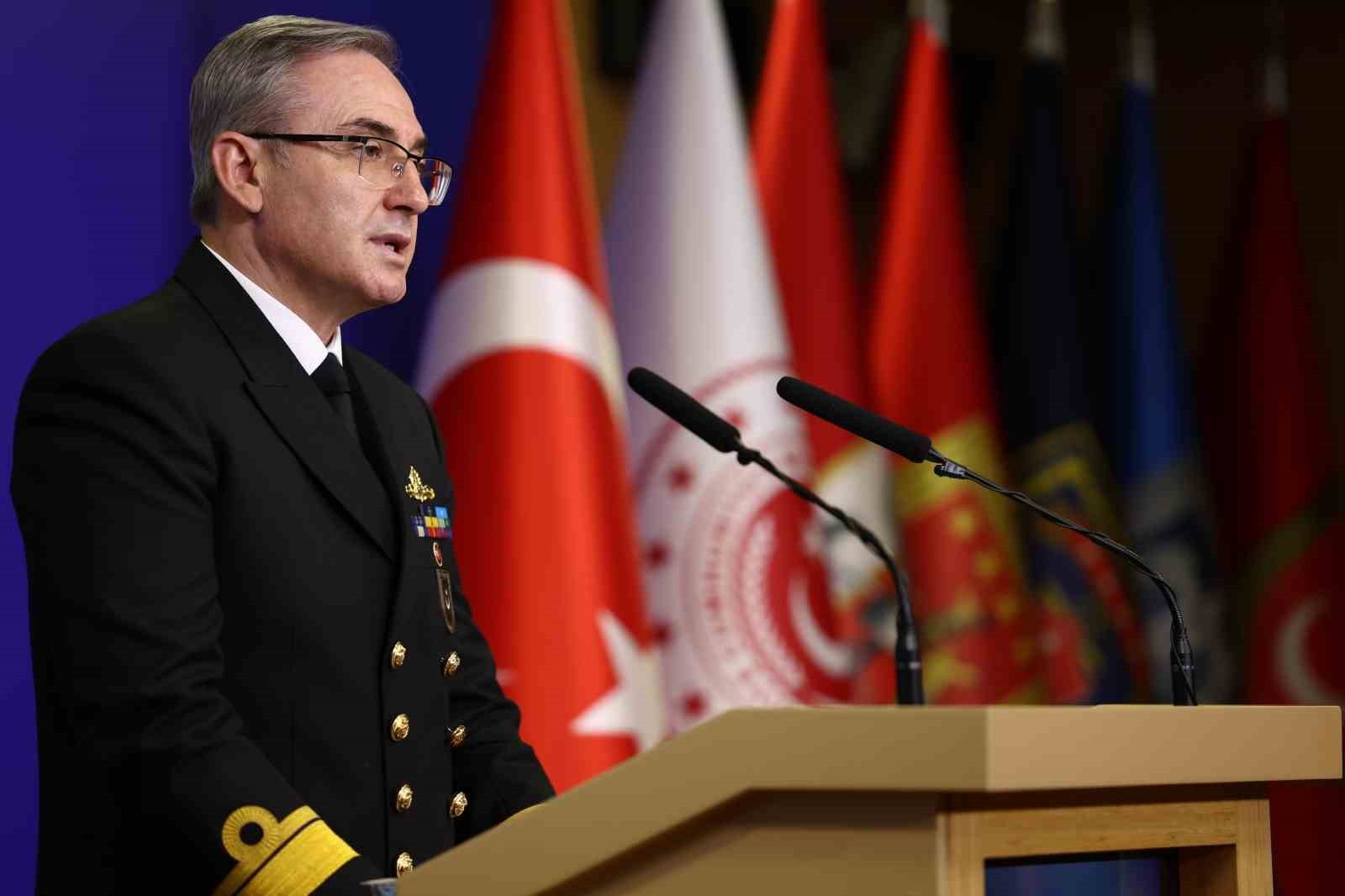 MİLLİ SAVUNMA BAKANLIĞI BASIN HALKLA İLİŞKİLER MÜŞAVİRİ VE BAKANLIK SÖZCÜSÜ TUĞAMİRAL ZEKİ AKTÜRK...