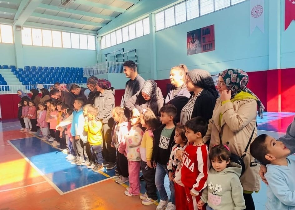 MİNİK ÖĞRENCİLERE TRAFİK EĞİTİMİ