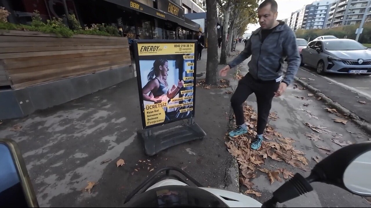 MOTOSİKLET KAYDI, DUBA ŞAŞIRTTI: SİNİRLE ÇIKTI, MİZAHLA BİTTİ