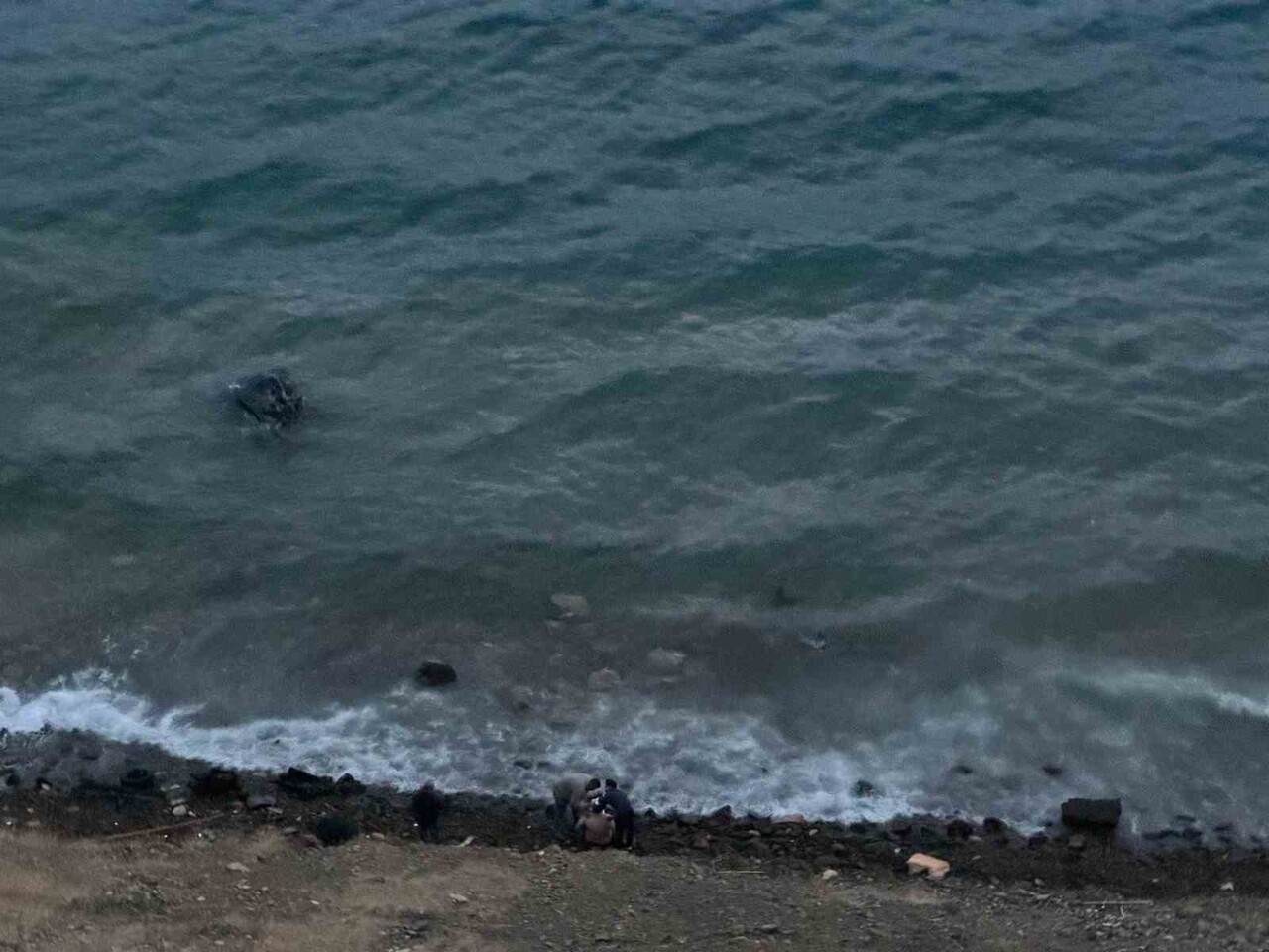 MUĞLA'NIN DATÇA İLÇESİNDE, AKTUR YOLU ÜZERİNDE MEYDANA GELEN TRAFİK KAZASINDA BİR ARAÇ DENİZE...