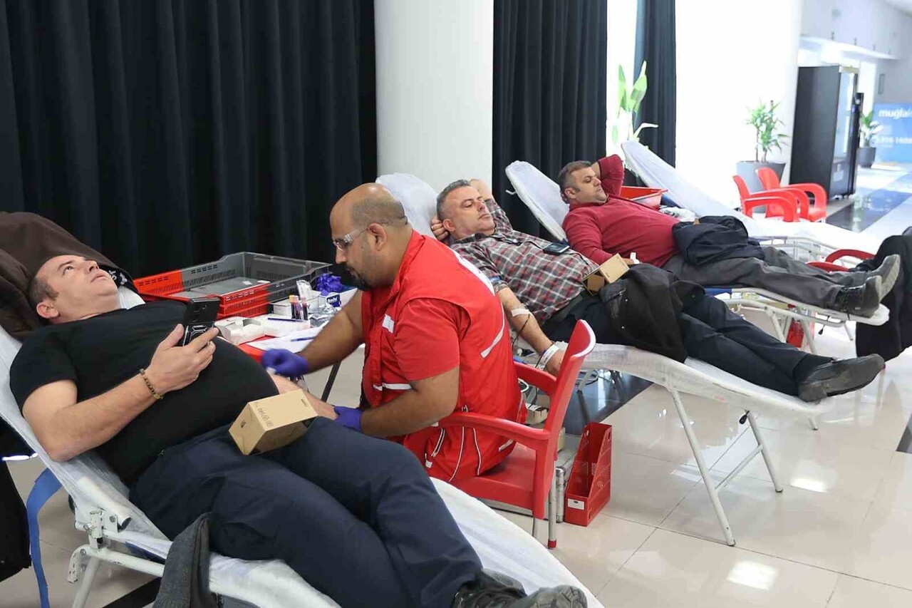 MUĞLA BÜYÜKŞEHİR BELEDİYESİ, KIZILAY’IN ARTAN KAN İHTİYACINA DESTEK OLMAK AMACIYLA 17-21 KASIM...