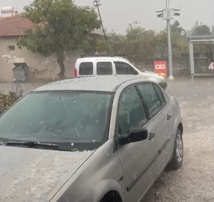 MUĞLA’DA SAĞANAK VE DOLU YAĞIŞI ETKİLİ OLDU