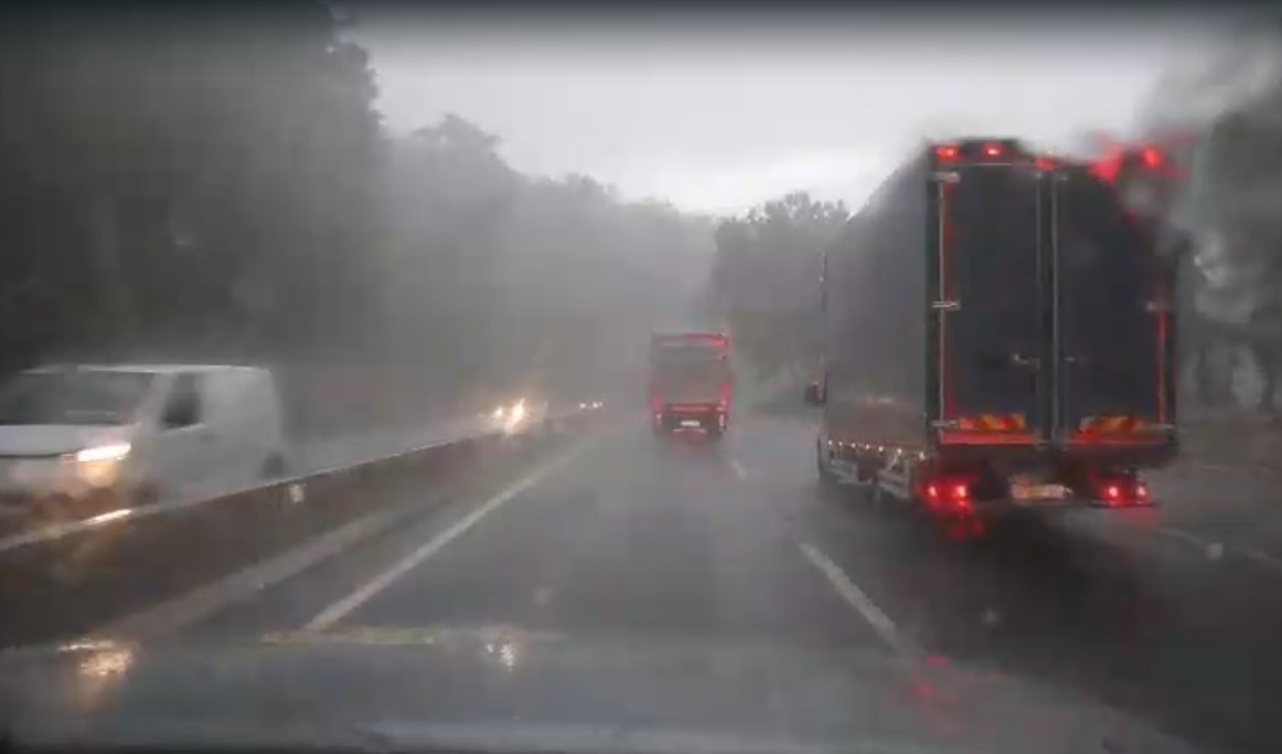 MUĞLA’DA SAĞANAK VE DOLU YAĞIŞI ETKİLİ OLDU