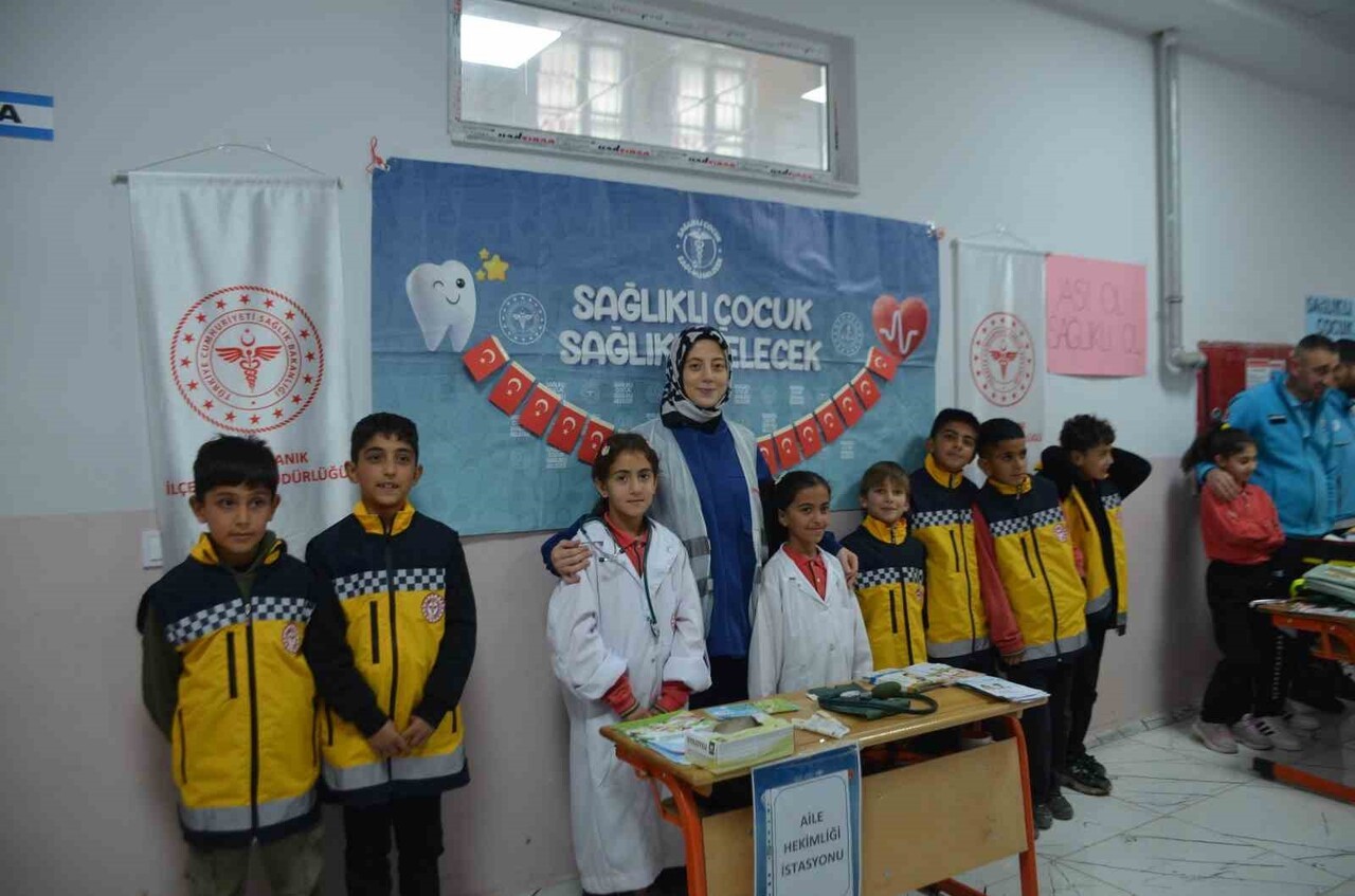 MUŞ’UN BULANIK İLÇE SAĞLIK MÜDÜRLÜĞÜ TARAFINDAN YÜRÜTÜLEN "SAĞLIKLI ÇOCUK, SAĞLIKLI GELECEK"...